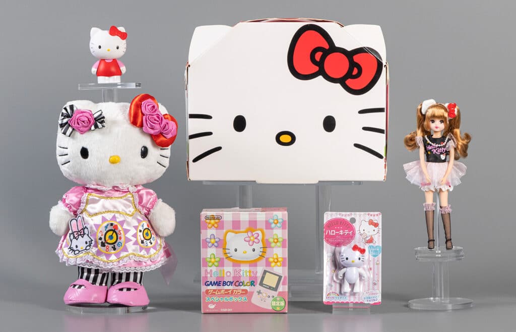 Hello Kitty artifacts